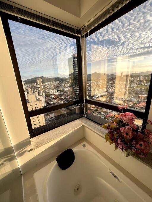 Apartamento No Centro, Com Vista Mar E Cristo Luz Balneário Camboriú 外观 照片